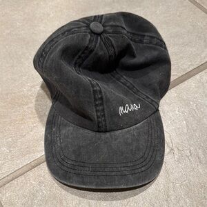 Mama charcoal Black Cap